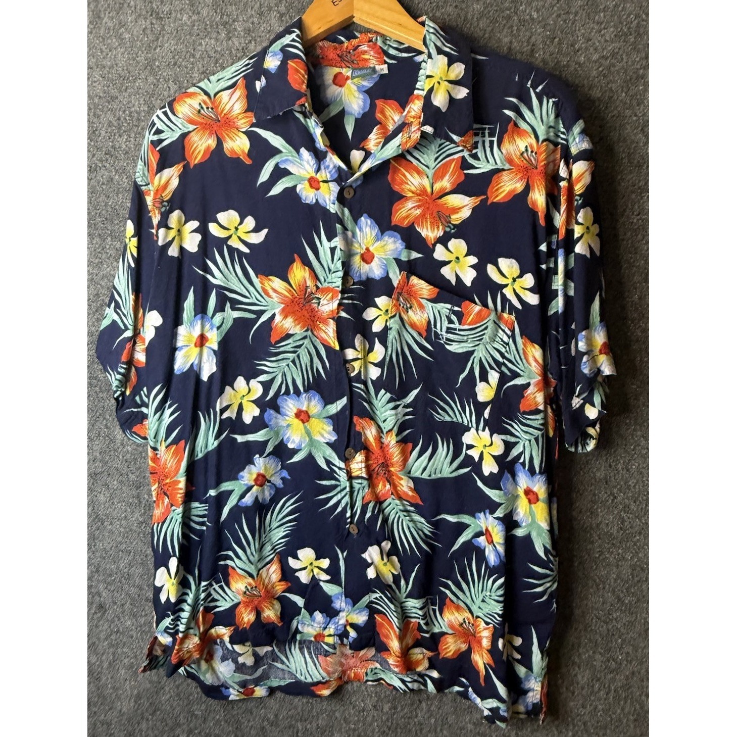 Island X Hawaii Shirt Mens Med Blue Hawaiian Floral Aloha Rayon Button Up
